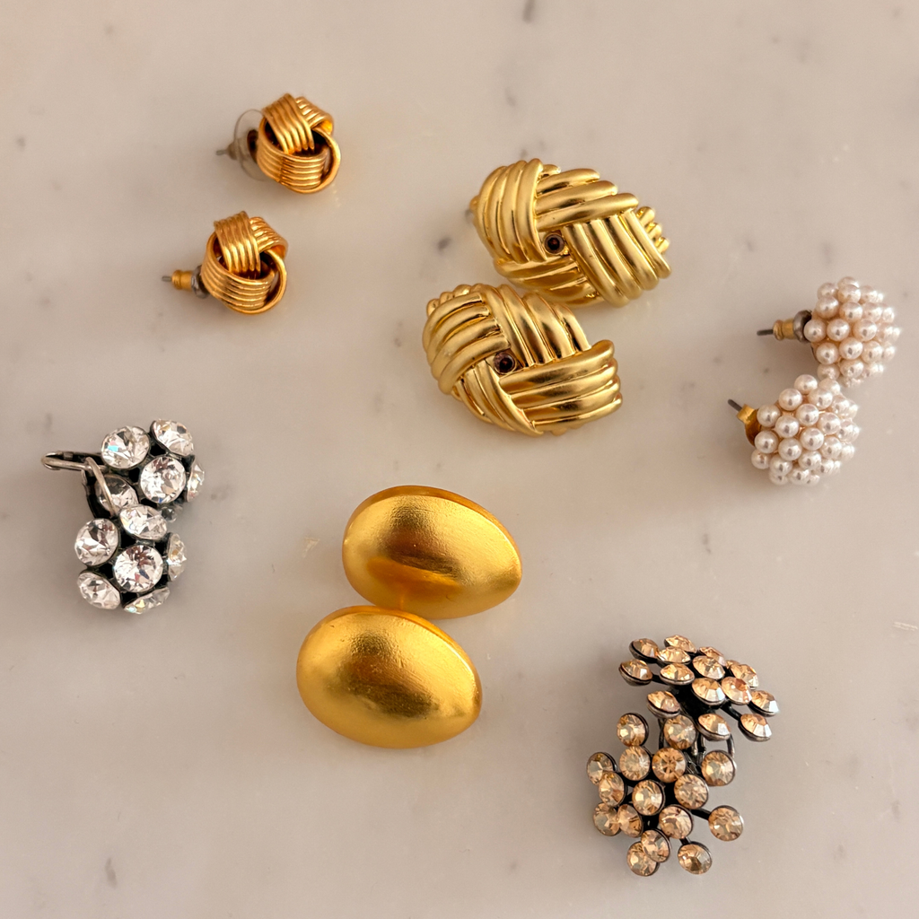 ILLUMINO MATTE OVAL GOLD EARRINGS