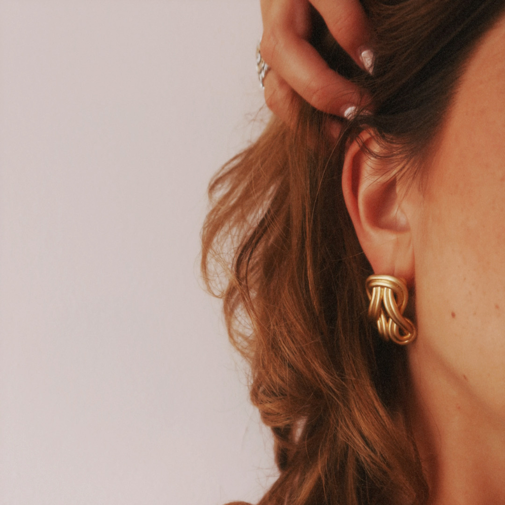 NILO ELONGATED TWISTS EARRINGS